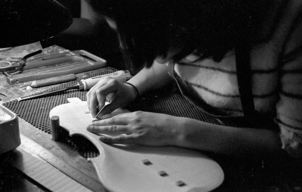Dans l’atelier d'un luthier